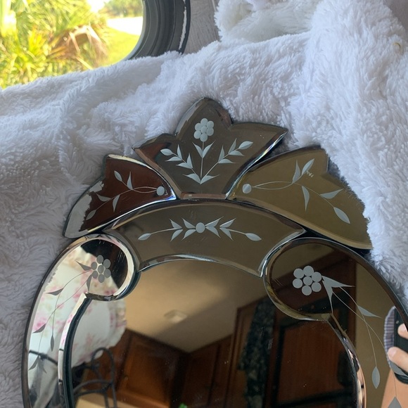 Venetian Etched Glass Mirror other‎ a details small wall decor - Picture 2 of 8